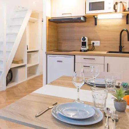 - - Superbe Avec Balcon - Centre - - Apartment Nice