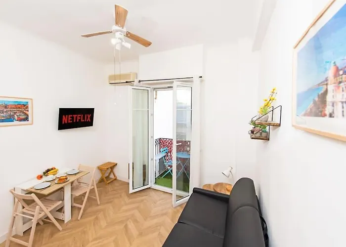 Apartment - - Superbe Avec Balcon - Centre - -