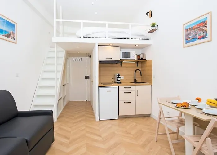 - - Superbe Avec Balcon - Centre - - Apartment Nice